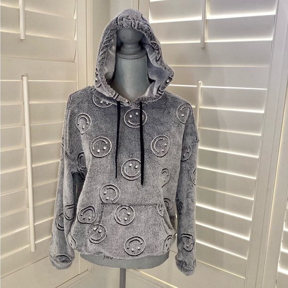 No Boundaries Gray Plush Pullover Hoodie Size Medium - Picture 1 of 7